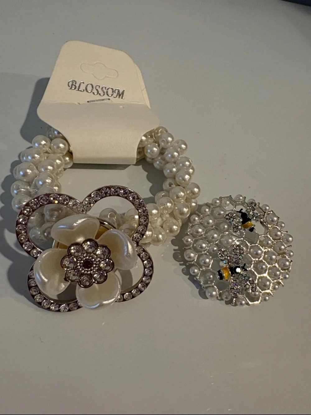 Pearl Stretch Bracelet with White Floral Crystal Accent and Bee Brooch - Picture 2 of 6